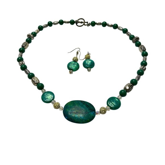 Handmade Green Jasper Pendant Necklace with Matching Earrings. - Picture 1 of 5